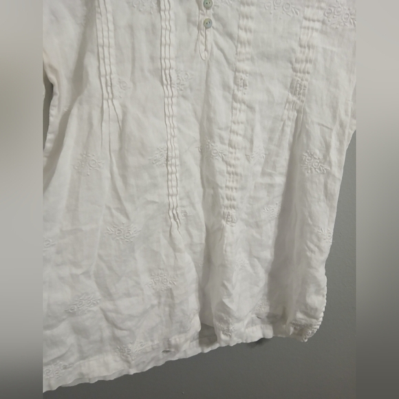 White Embroidered Women's Top‎ - Picture 7 of 11